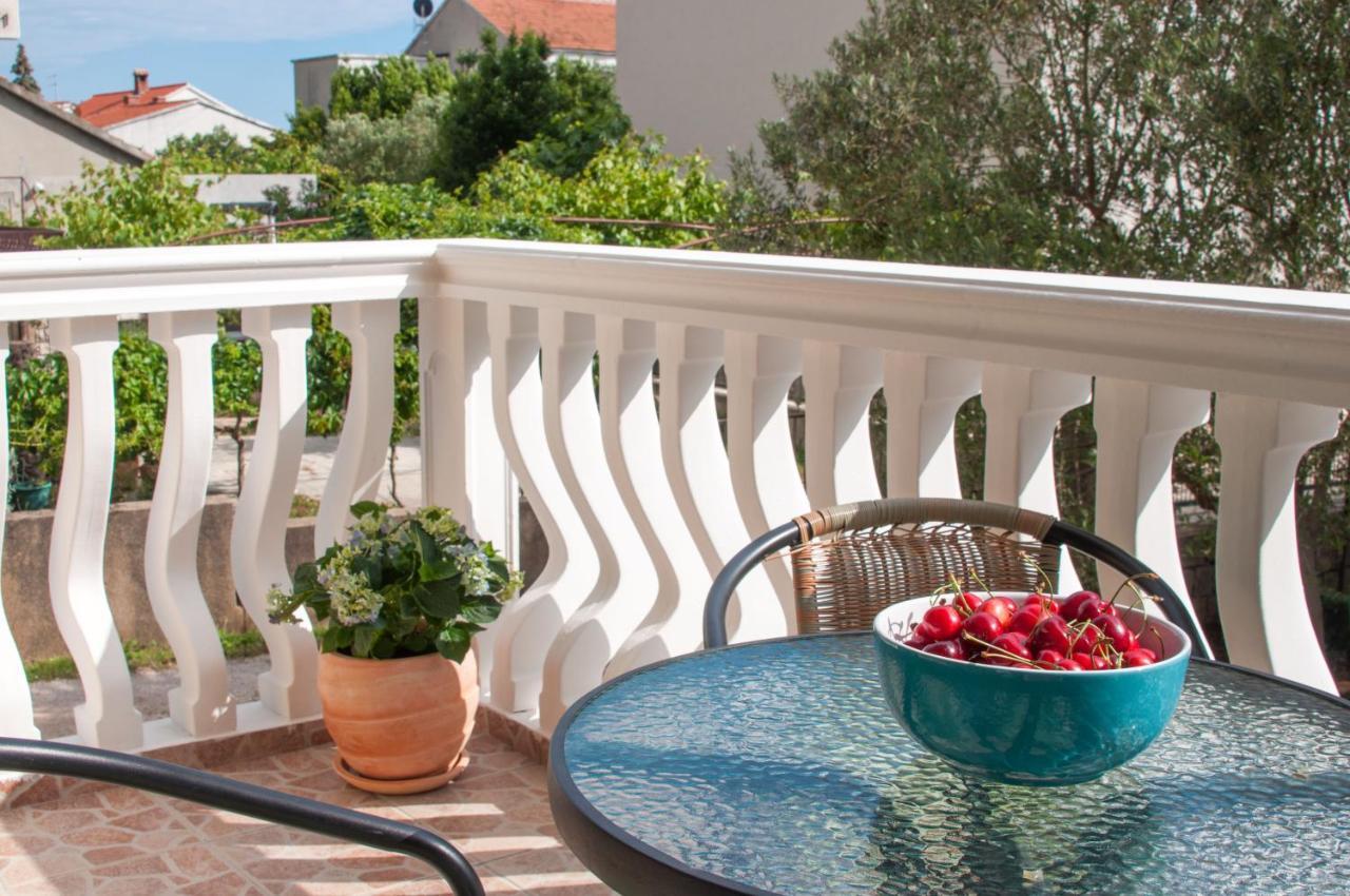 Apartments Martina Vodice Exterior photo