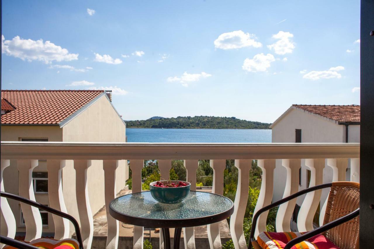 Apartments Martina Vodice Exterior photo